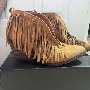 Sassy fringe booties!